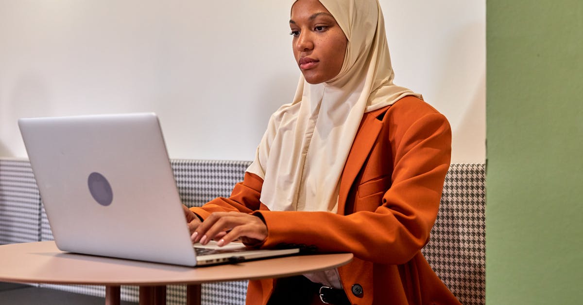 immigration economy illustration